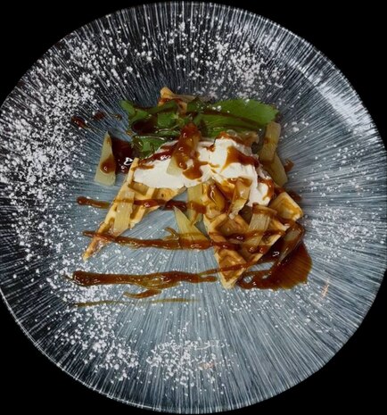 Венские вафли с ананасом и кремом чиз